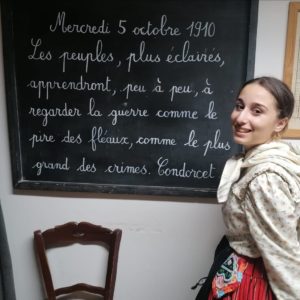 groupe folklorique portugais de l'association vivencias do minho de tourcoing en visite au musée de la vie rurale