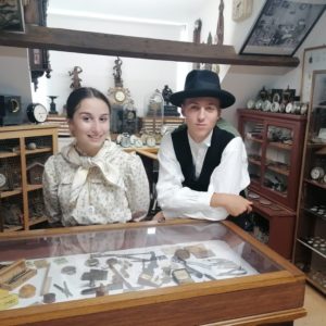 groupe folklorique portugais de l'association vivencias do minho de tourcoing en visite au musée de la vie rurale